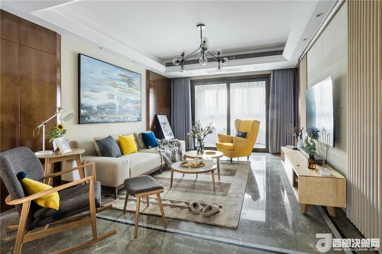 沙發(fā)背景墻選對裝飾畫，才能美了整個客廳空間！