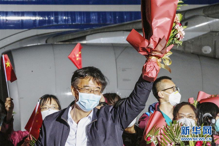 （聚焦疫情防控·圖文互動）（9）分秒必爭！一切為了治病救人——中國抗疫生命至上的生動實踐