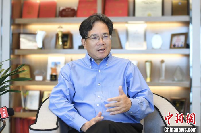 全國人大代表建議逐步禁止產(chǎn)、銷電子煙