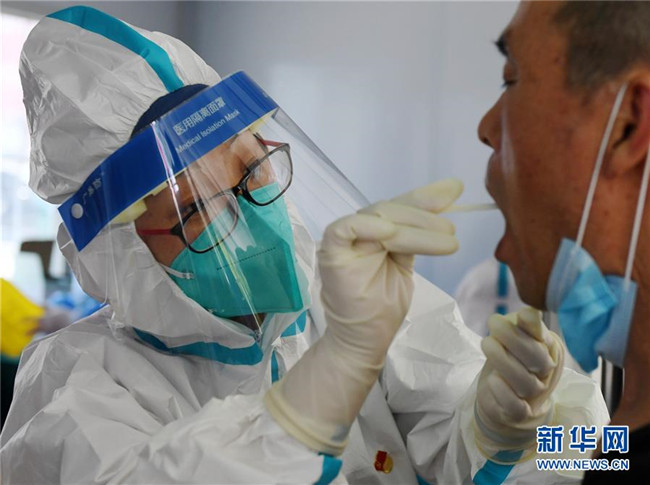 （新華全媒頭條·圖文互動(dòng)）（7）首都再戰(zhàn)“疫”，難忘40天——寫在北京應(yīng)急響應(yīng)級(jí)別降級(jí)之際 