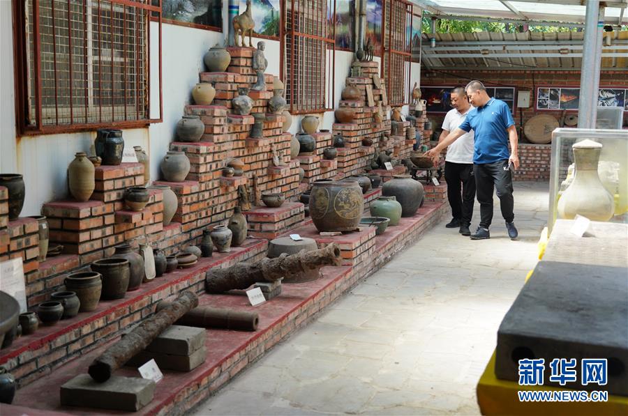 （新華全媒頭條·走向我們的小康生活·圖文互動(dòng)）（9）長(zhǎng)城腳下，小康村串成“珍珠鏈”