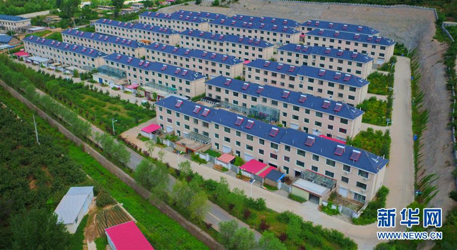 （新華全媒頭條·走向我們的小康生活·圖文互動(dòng)）（12）長(zhǎng)城腳下，小康村串成“珍珠鏈”