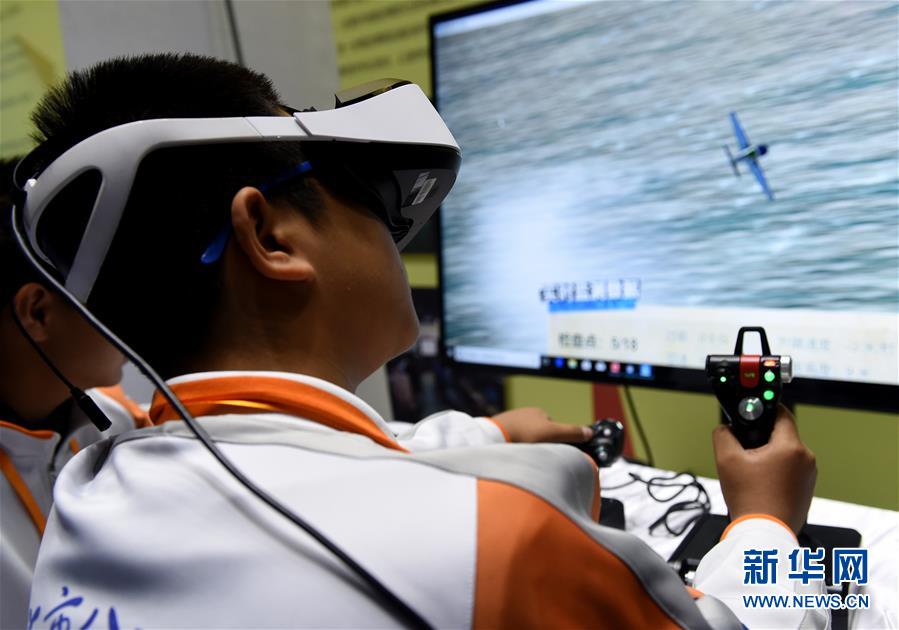 （習(xí)近平的小康故事·圖文互動(dòng)）（5）“文明其精神，野蠻其體魄”——習(xí)近平同少年兒童的故事