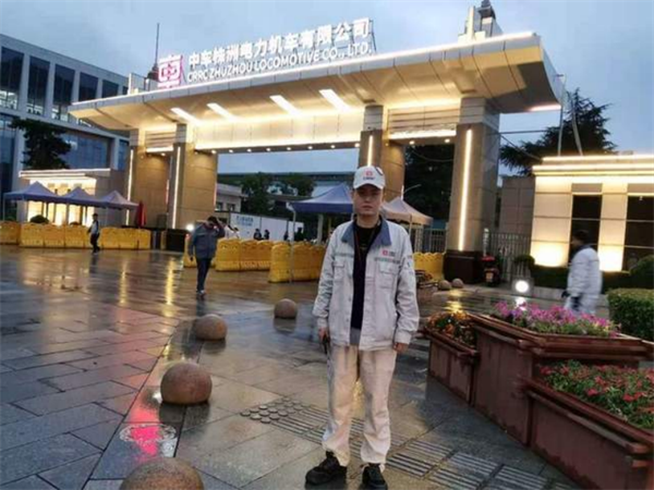 追夢——優(yōu)秀畢業(yè)生風采