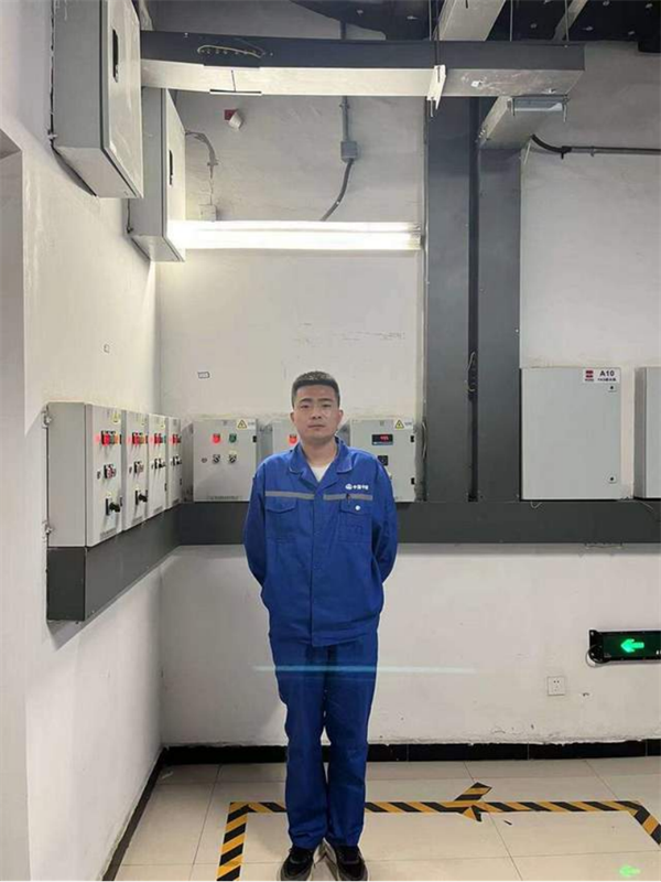 追夢——優(yōu)秀畢業(yè)生風采