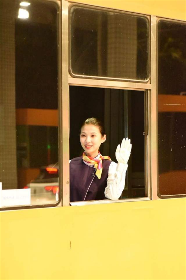 追夢——優(yōu)秀畢業(yè)生風采