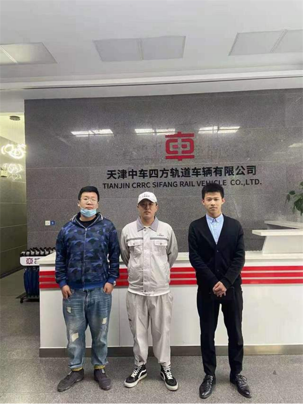 追夢——優(yōu)秀畢業(yè)生風采