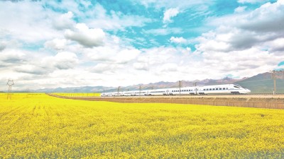 展示非凡成就 共創(chuàng)美好未來(lái) 展示非凡成就 共創(chuàng)美好未來(lái)