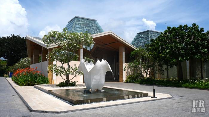 △中美元首舉行會(huì)晤的會(huì)議樓。(總臺(tái)央視記者劉琦拍攝)